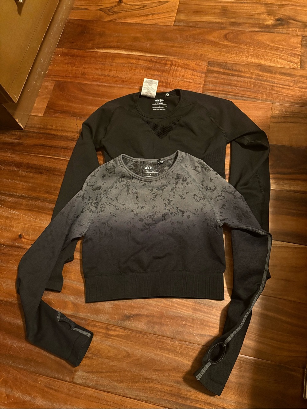 AYBL Seamless Crop Long Sleeve Tops Bundle Women’s Small Gym Activewear (1327)
